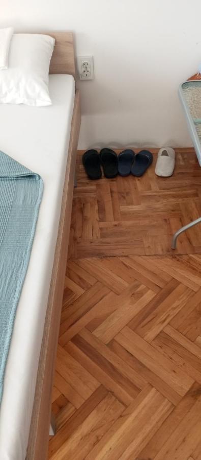 Airport Md Rooms Belgrade Extérieur photo